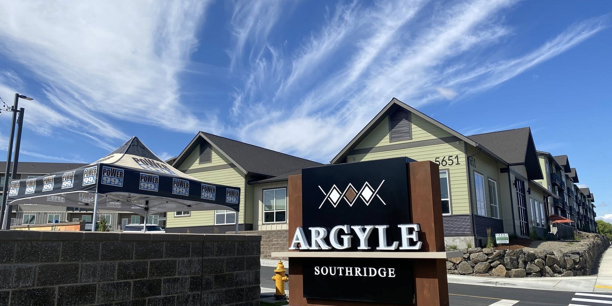 Argyle Southridge luxury apartments exterior view.